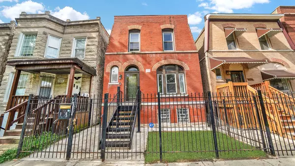 624 N Spaulding AVE, Chicago, IL 60624