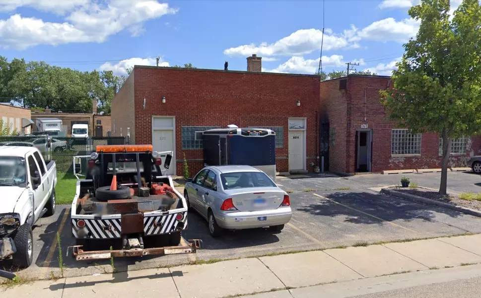 8211 Christiana AVE, Skokie, IL 60076