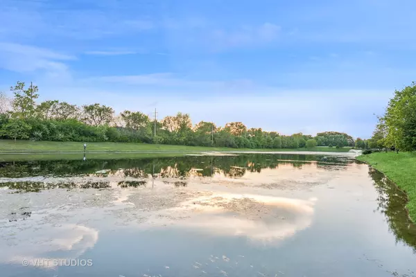 Aurora, IL 60502,2449 Wydown LN