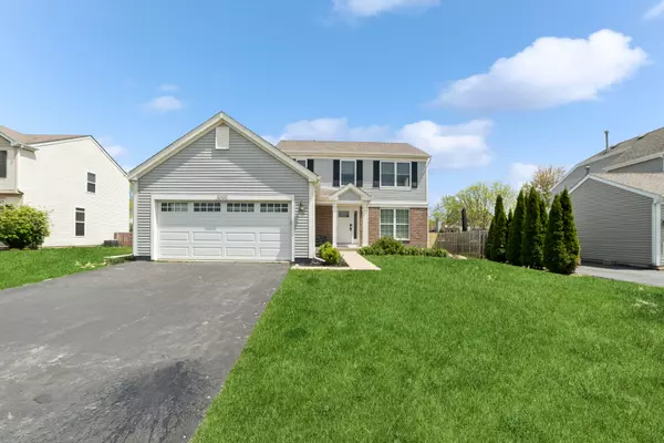 10616 Rushmore LN, Huntley, IL 60142