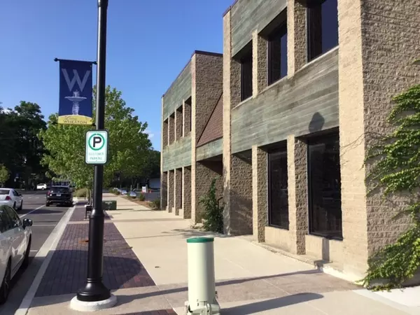 209 N. HALE ST, Wheaton, IL 60187