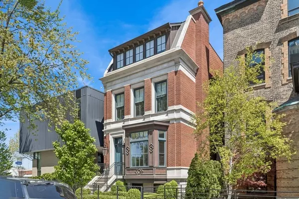 1855 N Hermitage AVE, Chicago, IL 60622