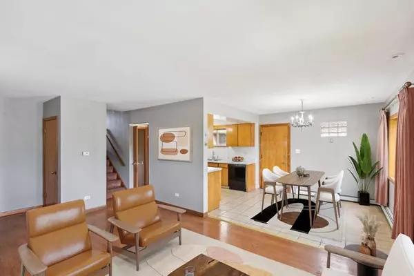 Chicago, IL 60646,4111 W Devon AVE
