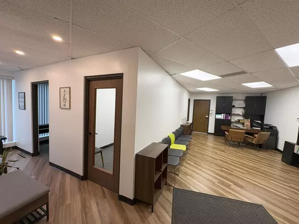 Palatine, IL 60067,600 First Bank DR N #AB