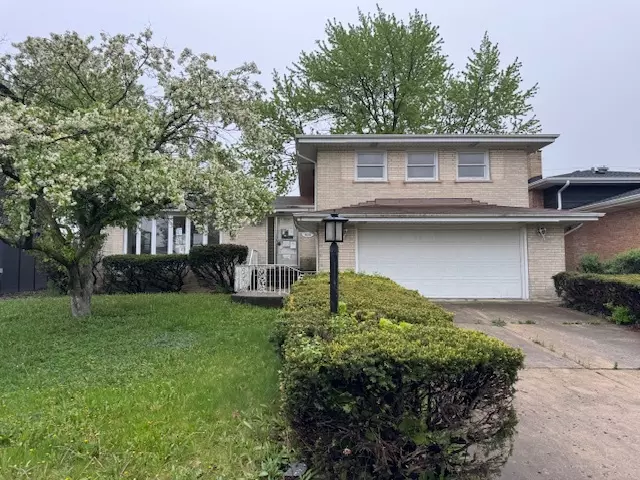 8135 W Rascher AVE, Chicago, IL 60656