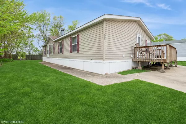 563 Linda LN, Lynwood, IL 60411