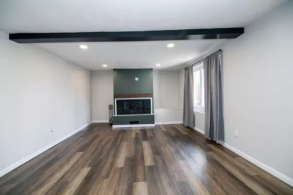 Aroma Park, IL 60910,205 W 5th ST