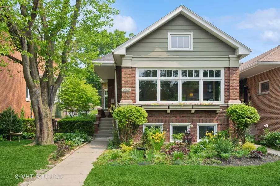2950 W Wilson AVE, Chicago, IL 60625