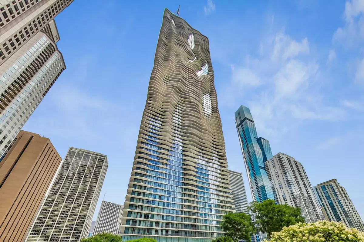 Chicago, IL 60601,225 N Columbus DR #6305