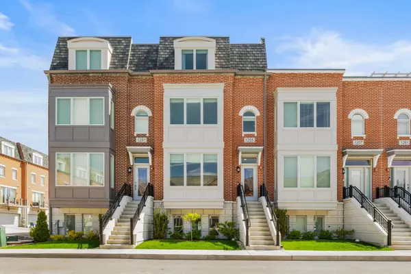 1255 Gateway CT, Northbrook, IL 60062