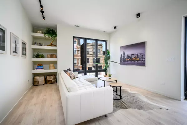 Chicago, IL 60608,2135 W Cermak RD #2N