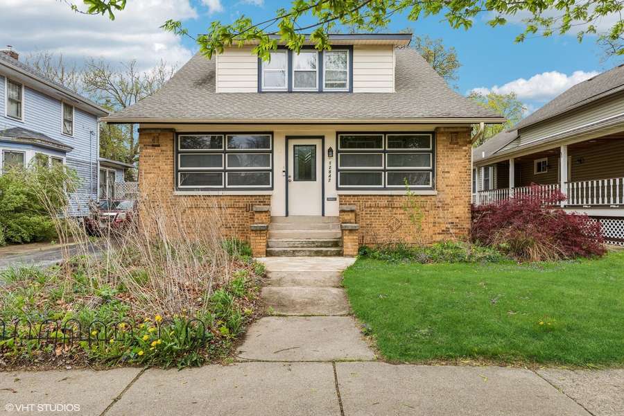 12847 Maple AVE, Blue Island, IL 60406