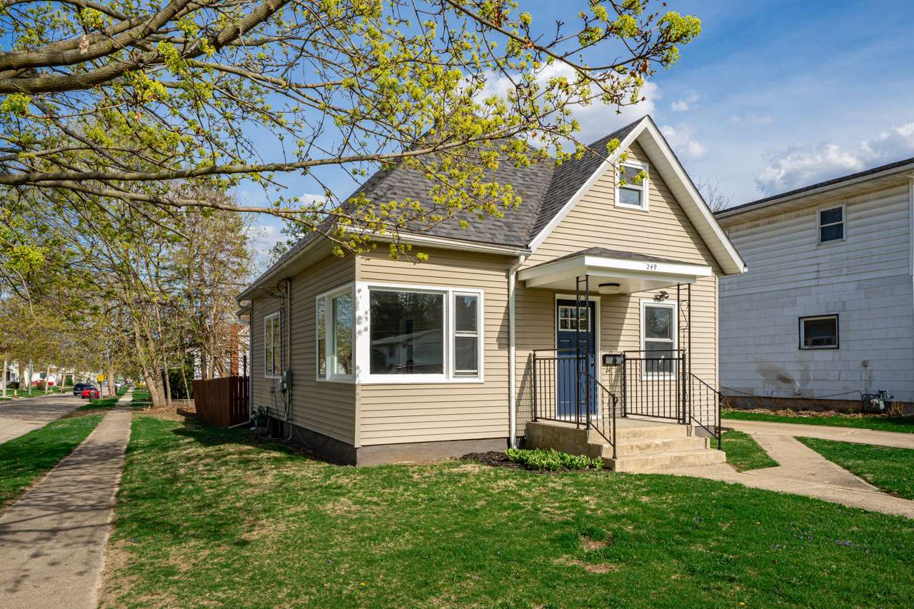 Freeport, IL 61032,249 N Foley AVE