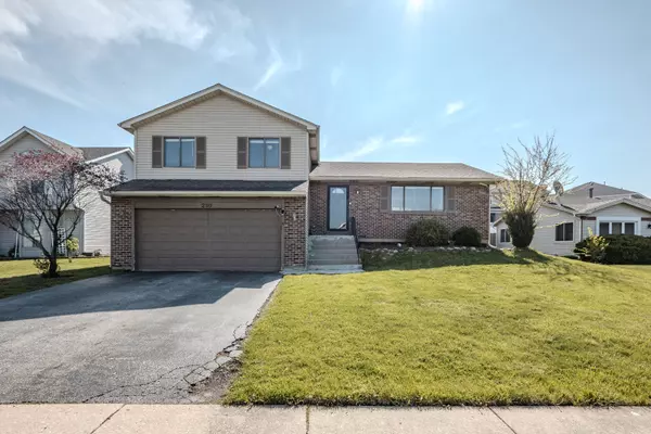 230 Homewood DR,  Bolingbrook,  IL 60440