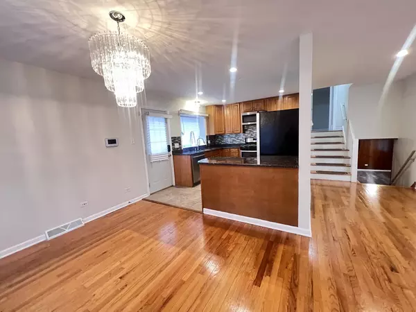 Chicago Heights, IL 60411,76 E Craig DR