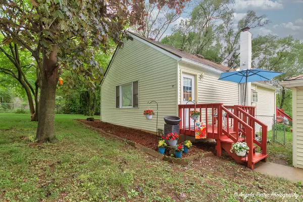 408 Judith DR,  Island Lake,  IL 60042