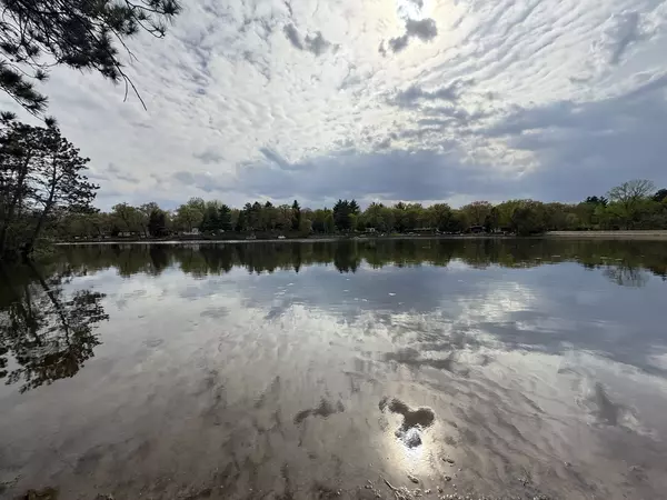 11-292 Woodhaven Lakes, Sublette, IL 61367