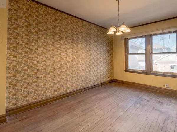 Chicago, IL 60641,4028 W Roscoe ST