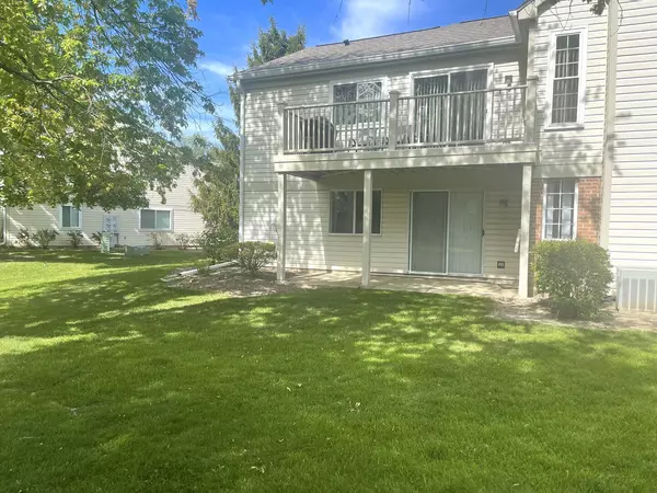 Wheeling, IL 60090,1502 CAMDEN CT #D1