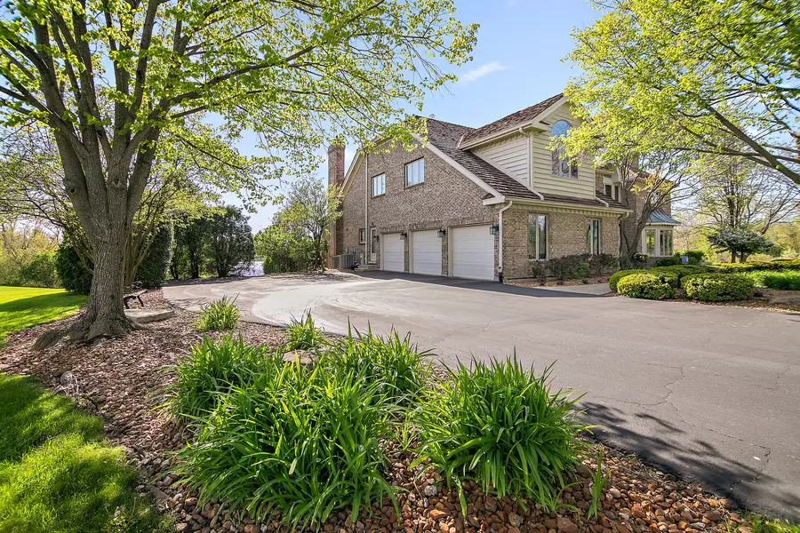 15521 S Mallard LN, Homer Glen, IL 60491