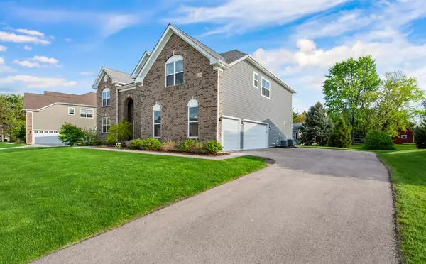 Batavia, IL 60510,2624 Barker DR