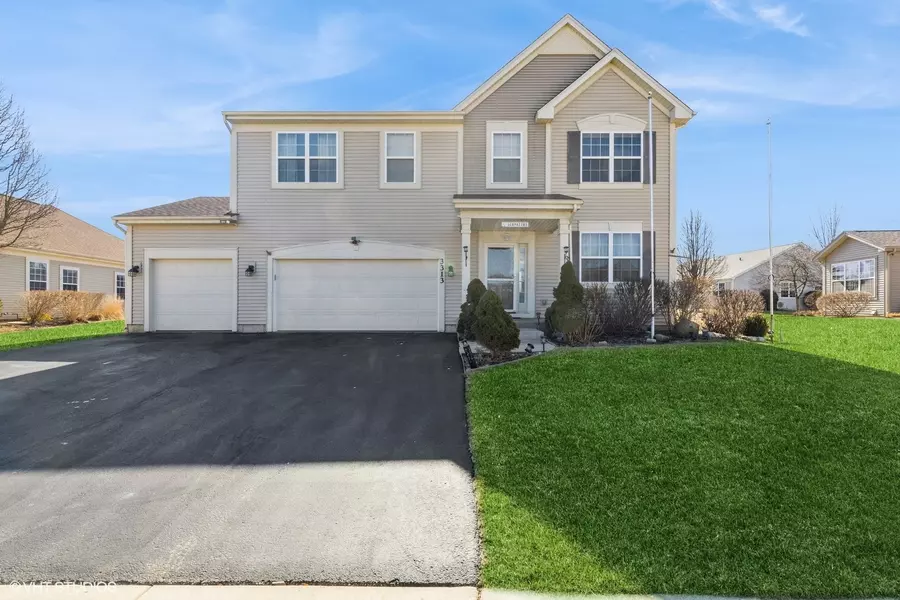 3313 Christopher LN, Johnsburg, IL 60051