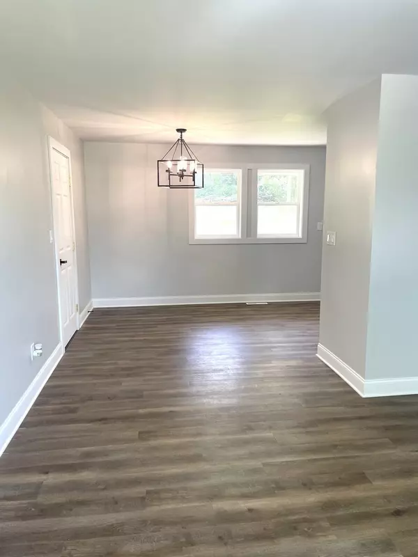 Rockford, IL 61102,1418 Iris AVE