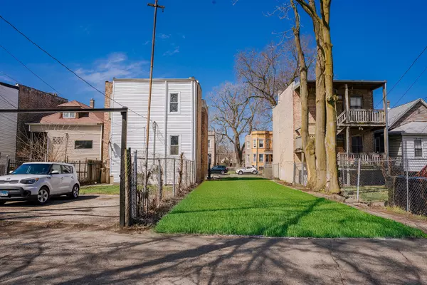 Chicago, IL 60636,5631 S Throop ST