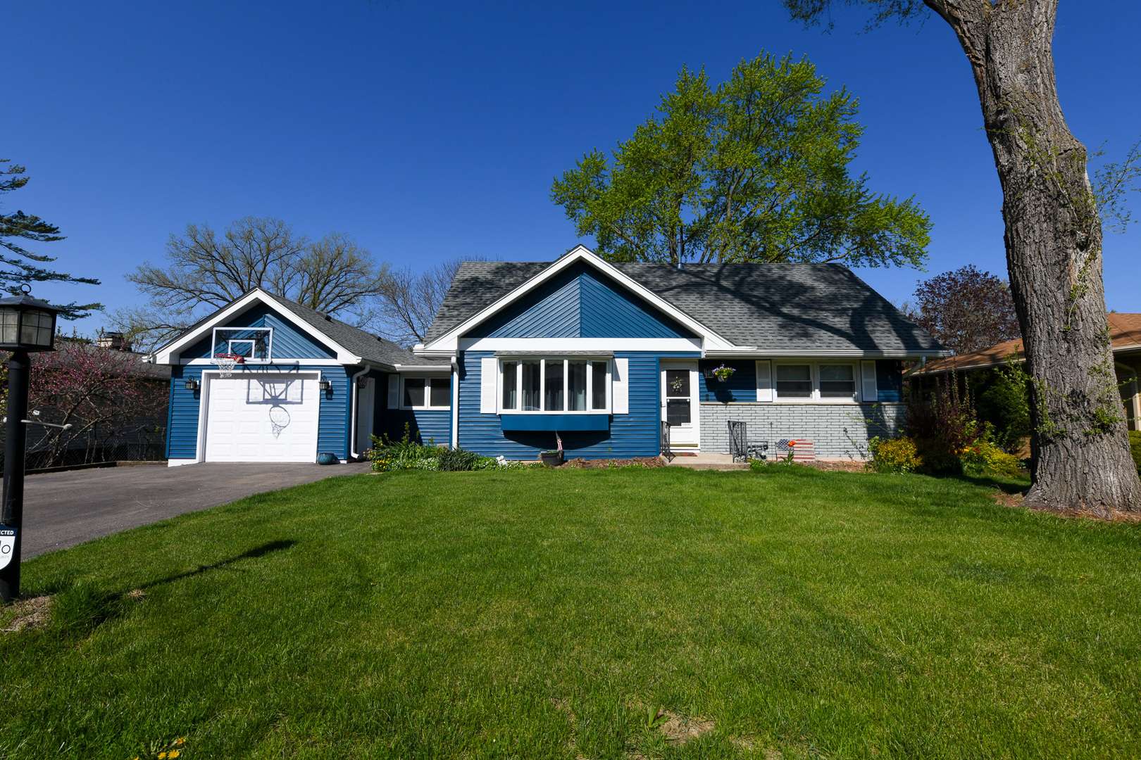 Antioch, IL 60002,41066 N 3rd ST