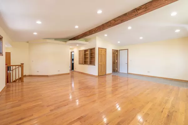 Waterman, IL 60556,305 N Pine ST