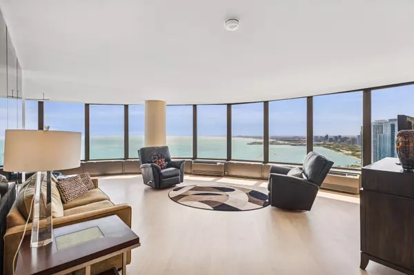 Chicago, IL 60611,505 N LAKE SHORE DR #4907