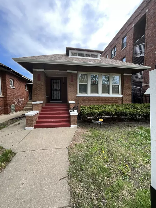 7449 S Bennett AVE, Chicago, IL 60649