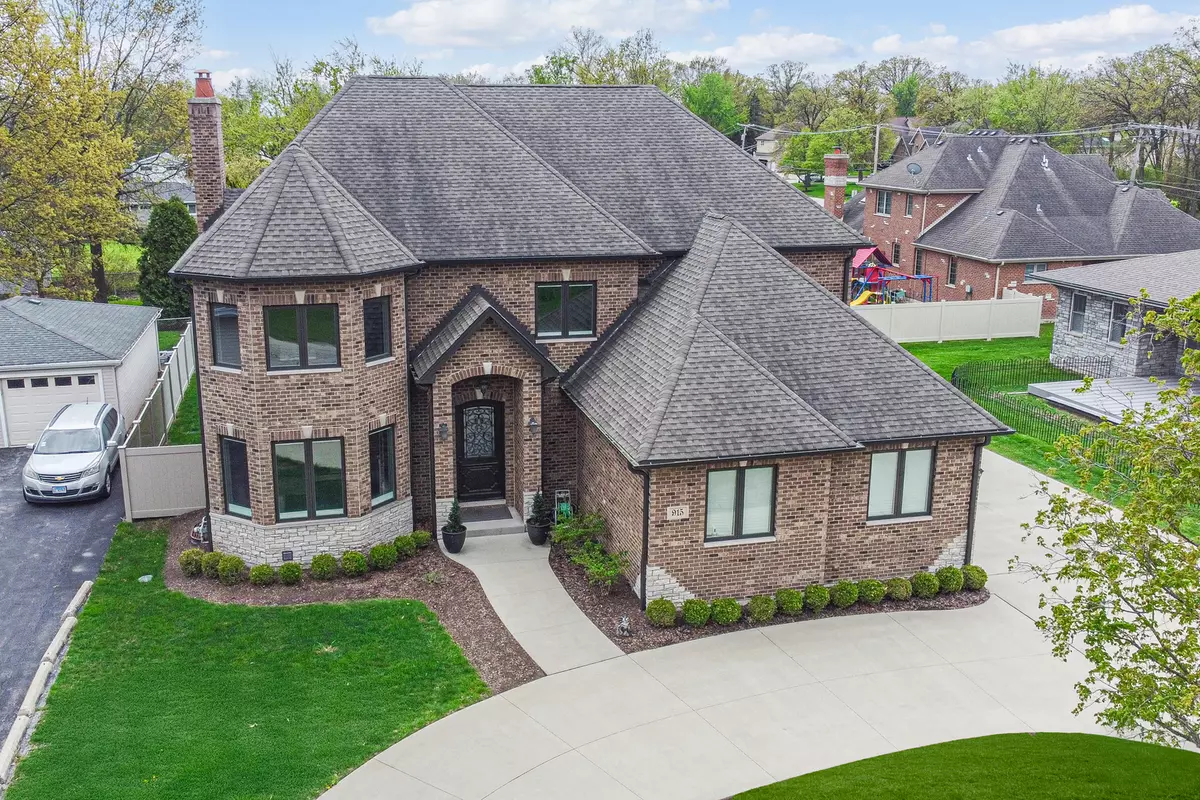 Addison, IL 60101,915 E Forest View RD