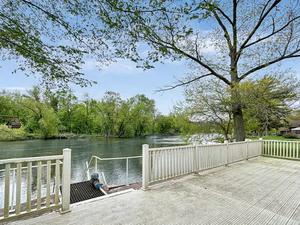 Momence, IL 60954,3268 Serpentine DR