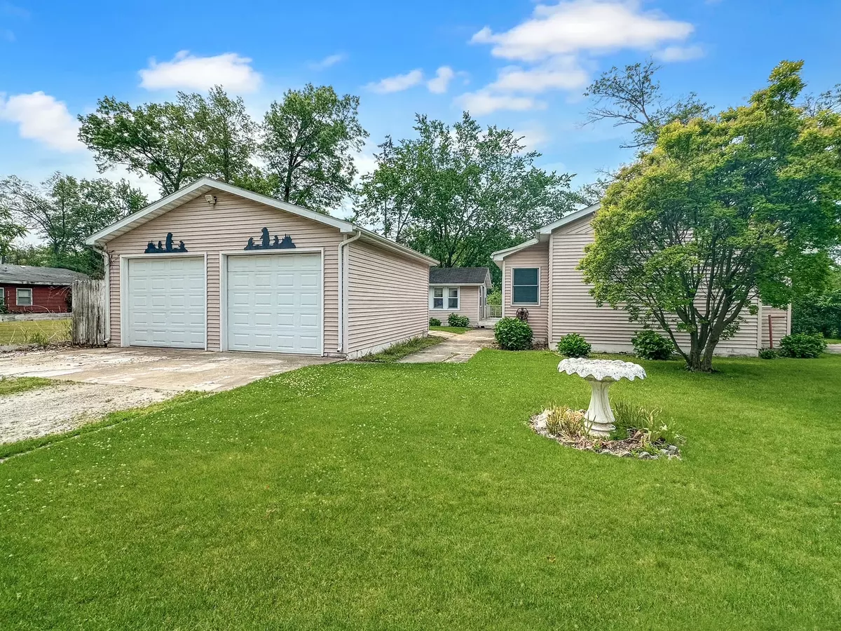 Momence, IL 60954,3268 Serpentine DR