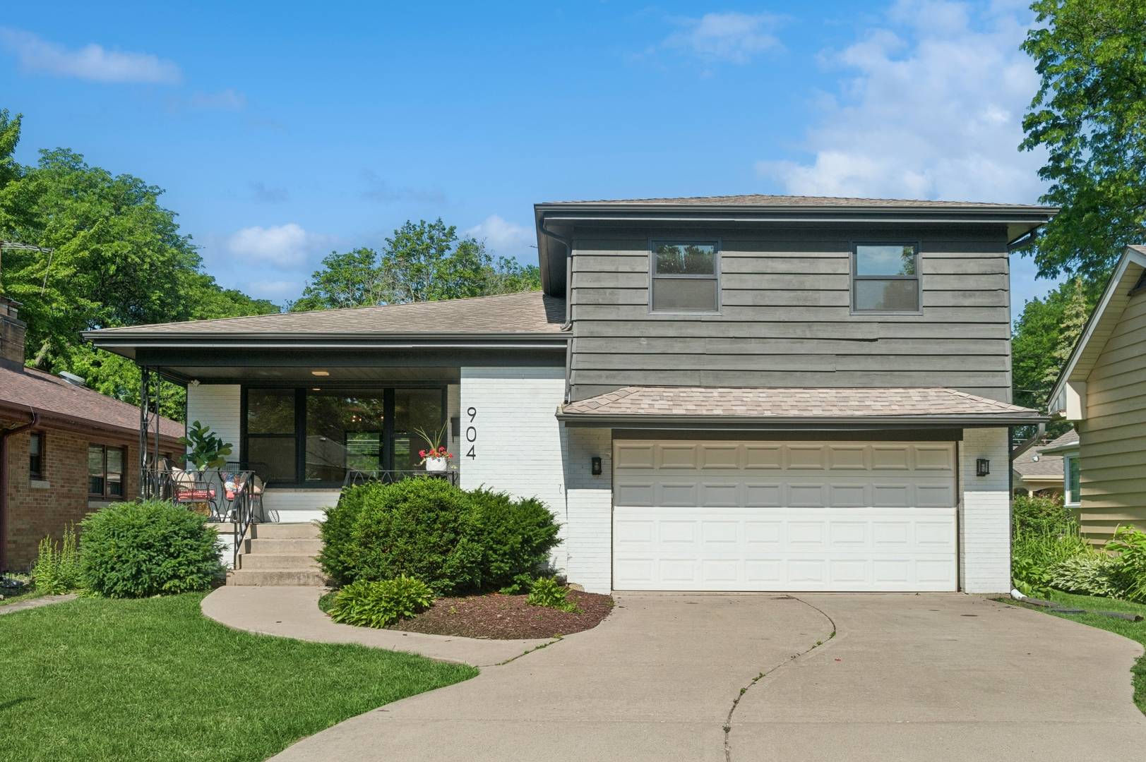 904 Florence DR, Park Ridge, IL 60068