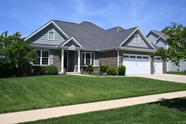 1403 English Oak DR, Champaign, IL 61822