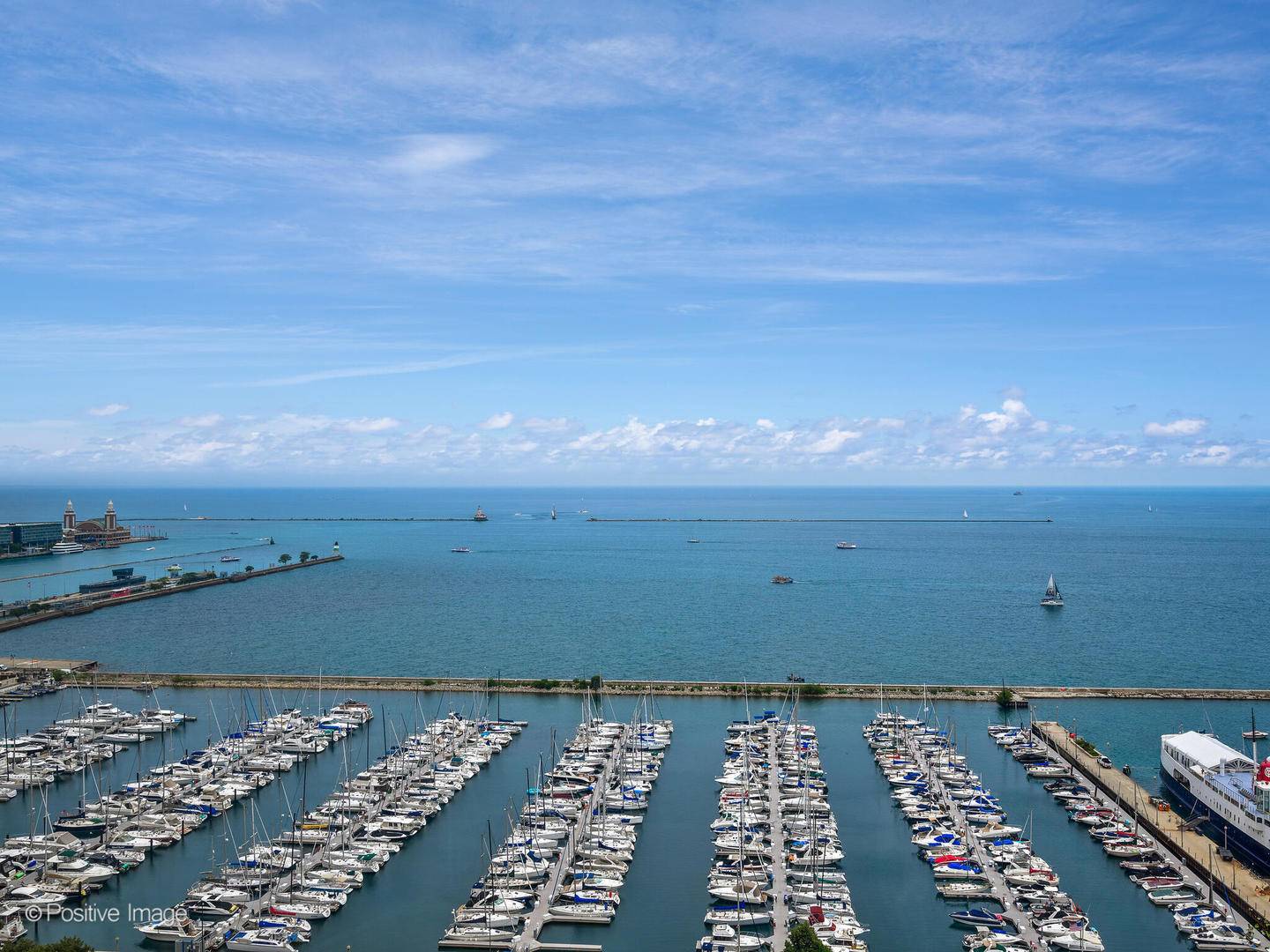 Chicago, IL 60601,155 N HARBOR DR #2011