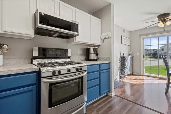 Beach Park, IL 60083,12777 W Wakefield DR