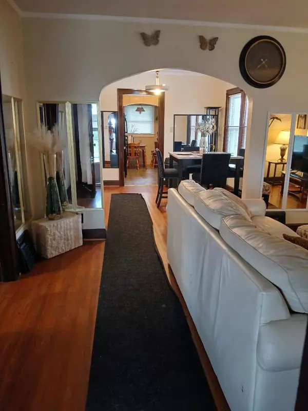 Danville, IL 61832,929 Garfield PL