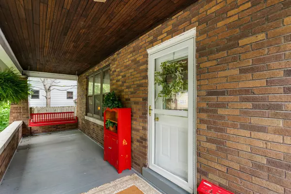 Urbana, IL 61801,711 W IOWA ST
