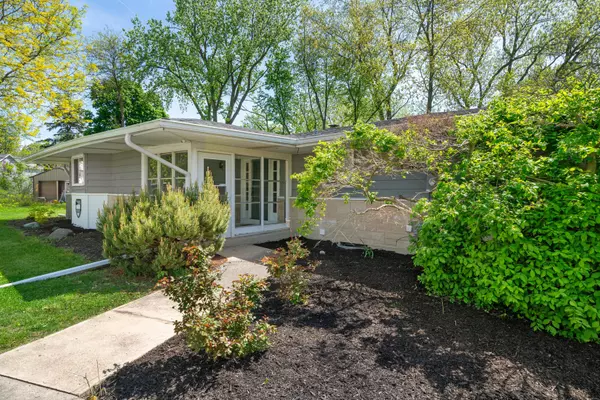 Earlville, IL 60518,719 S East ST