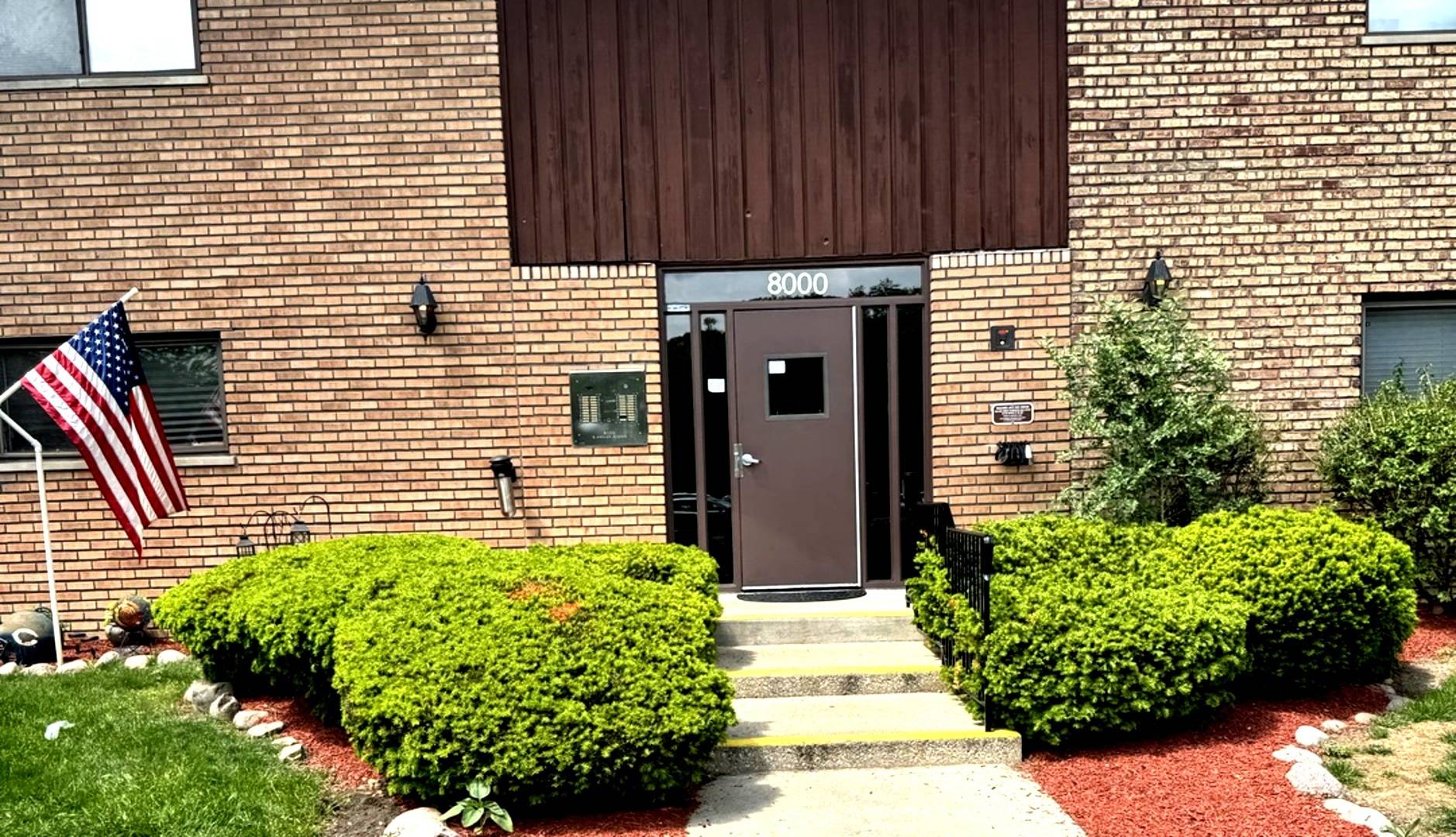 Willow Springs, IL 60480,8000 Archer AVE #202