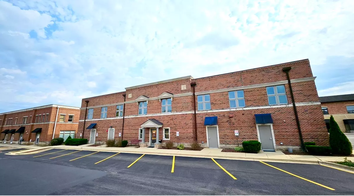 St. Charles, IL 60175,40W320 LaFox RD #E