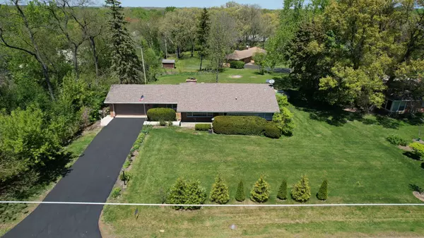 Barrington, IL 60010,140 E Hillside RD