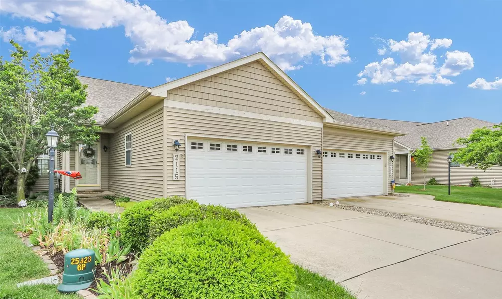 2115 S Stonebrooke CT, Urbana, IL 61802