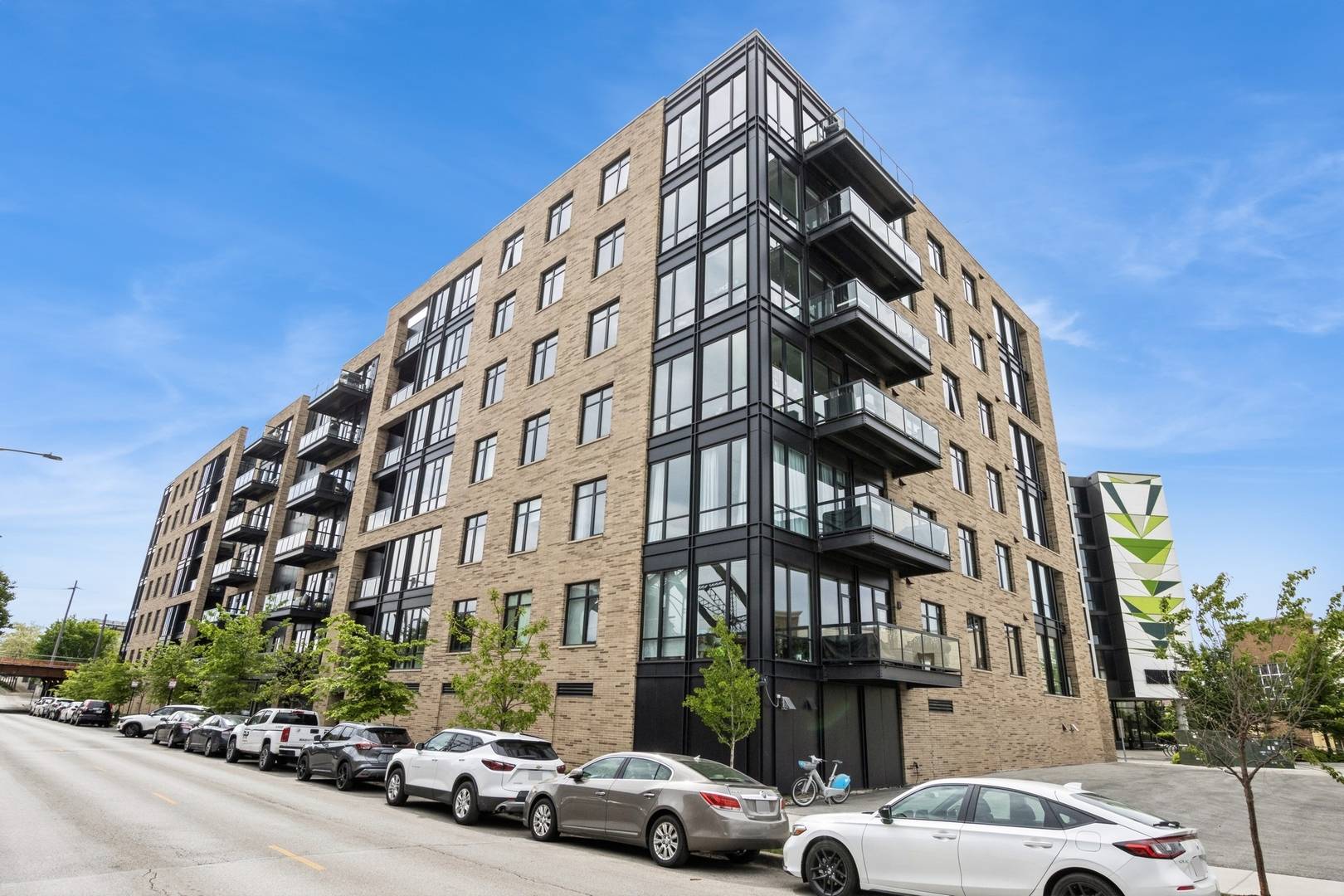 1701 W Webster AVE #611, Chicago, IL 60614
