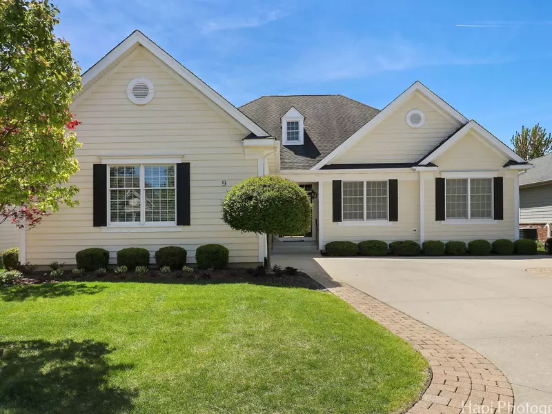 9 Chaco CT, South Barrington, IL 60010
