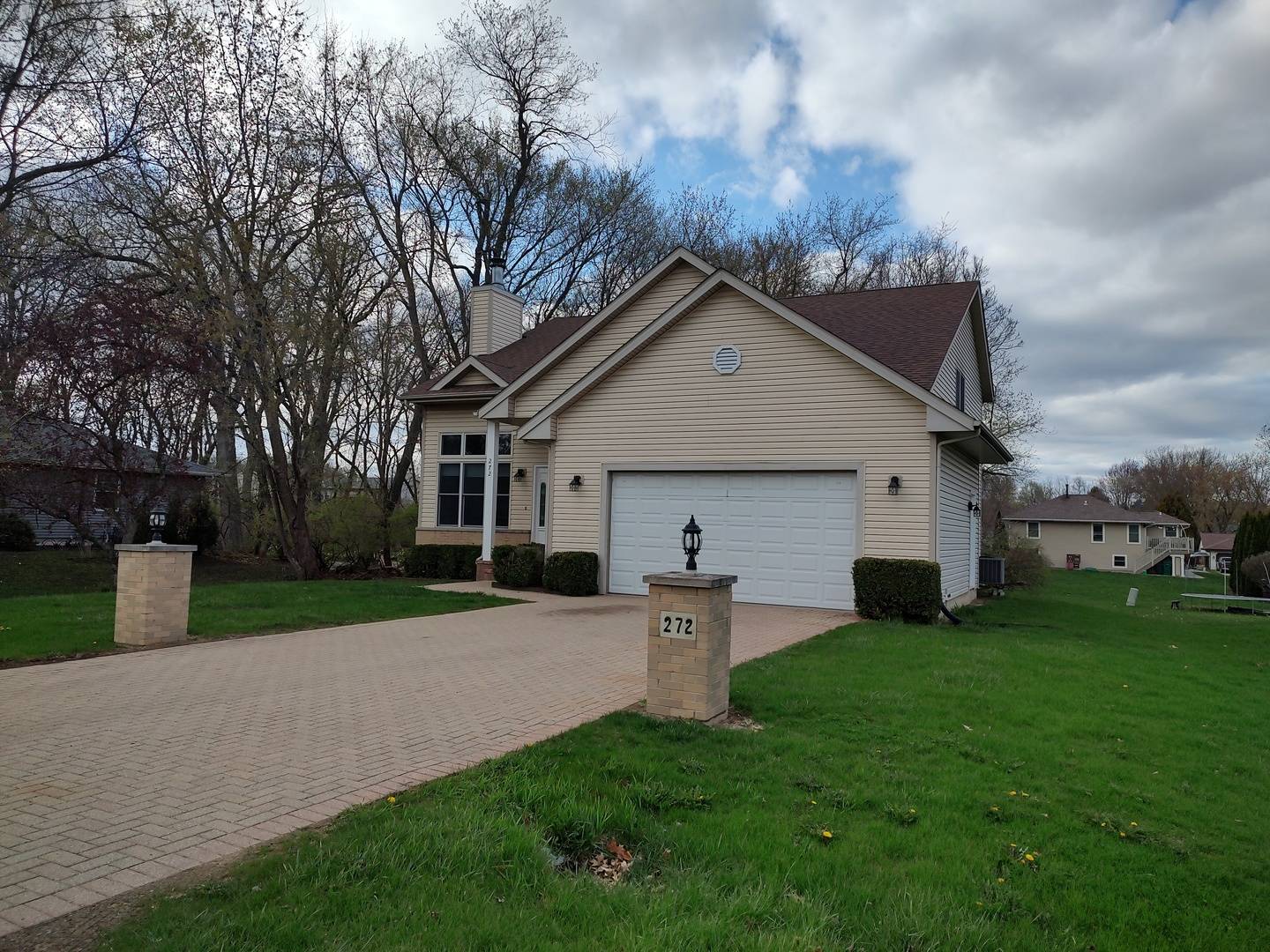 Poplar Grove, IL 61065,272 Briar Cliff ST