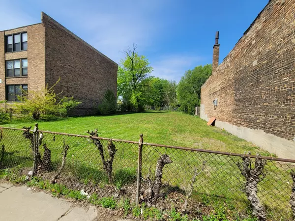 Chicago, IL 60621,7210 S Wentworth AVE